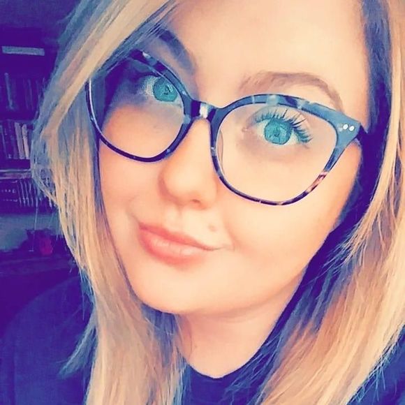 Meet your Posher, Rachel - Picture 1 of 1